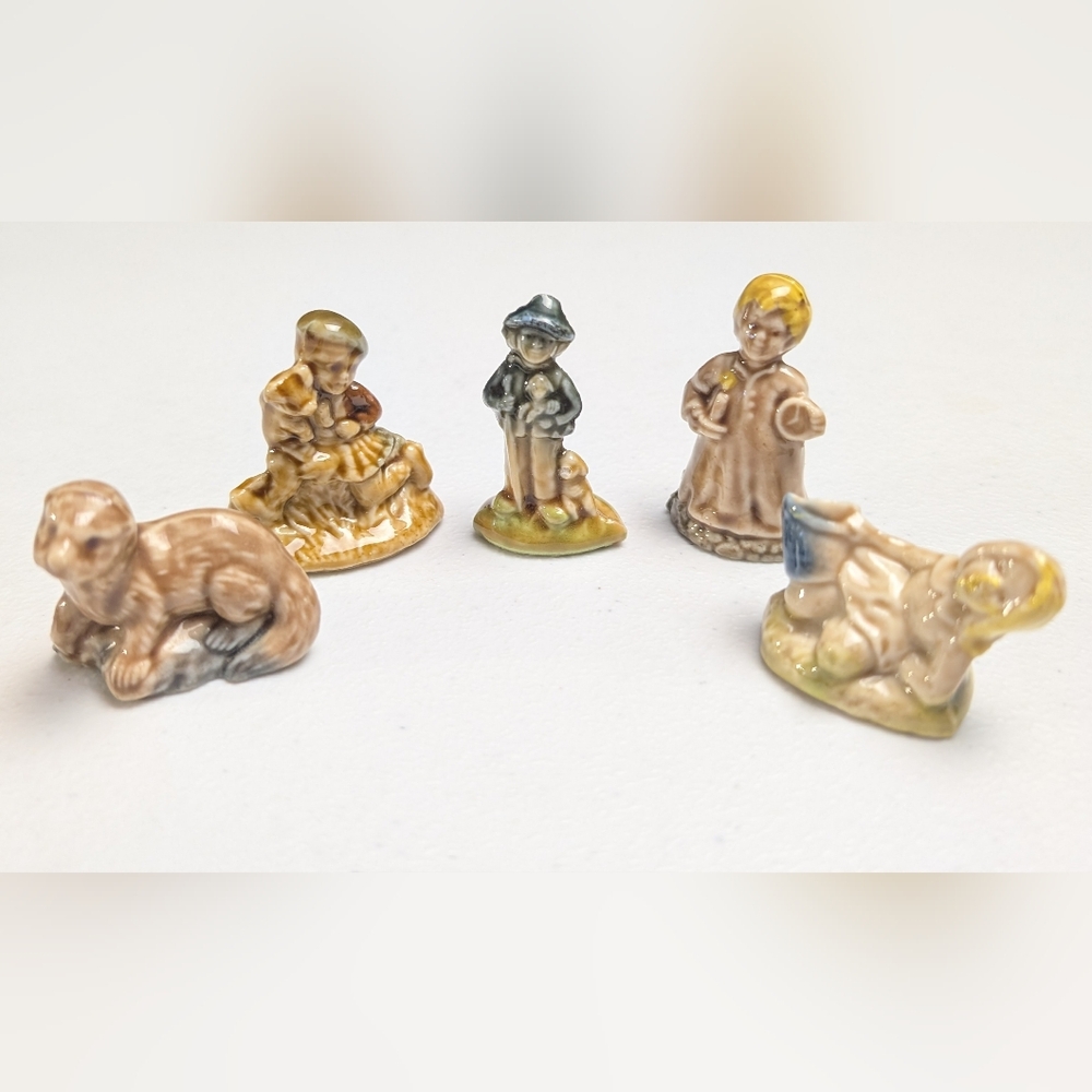 Vintage Wade Red Rose Tea Figurines Made in England